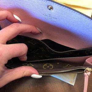 Louis Vuitton Kimono with Emilie Wallet